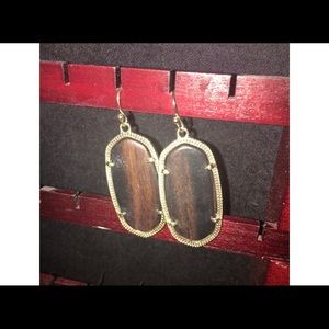 Kendra Scott Jewelry - Kendra Scott Elle Earrings - Ebony Wood Kendra Scott Jewelry - Kendra Scott Elle Earrings - Ebony Wood